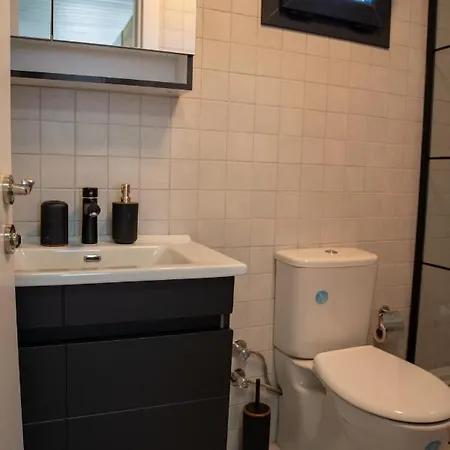 Jasmin L Hotel